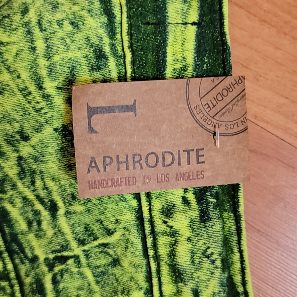 Aphrodite Shorts - image 6